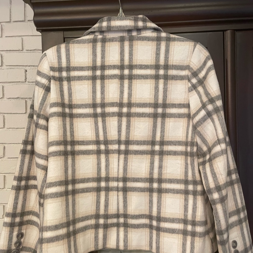 Bagatelle Collection soft plaid jacket size medium - Picture 6 of 10